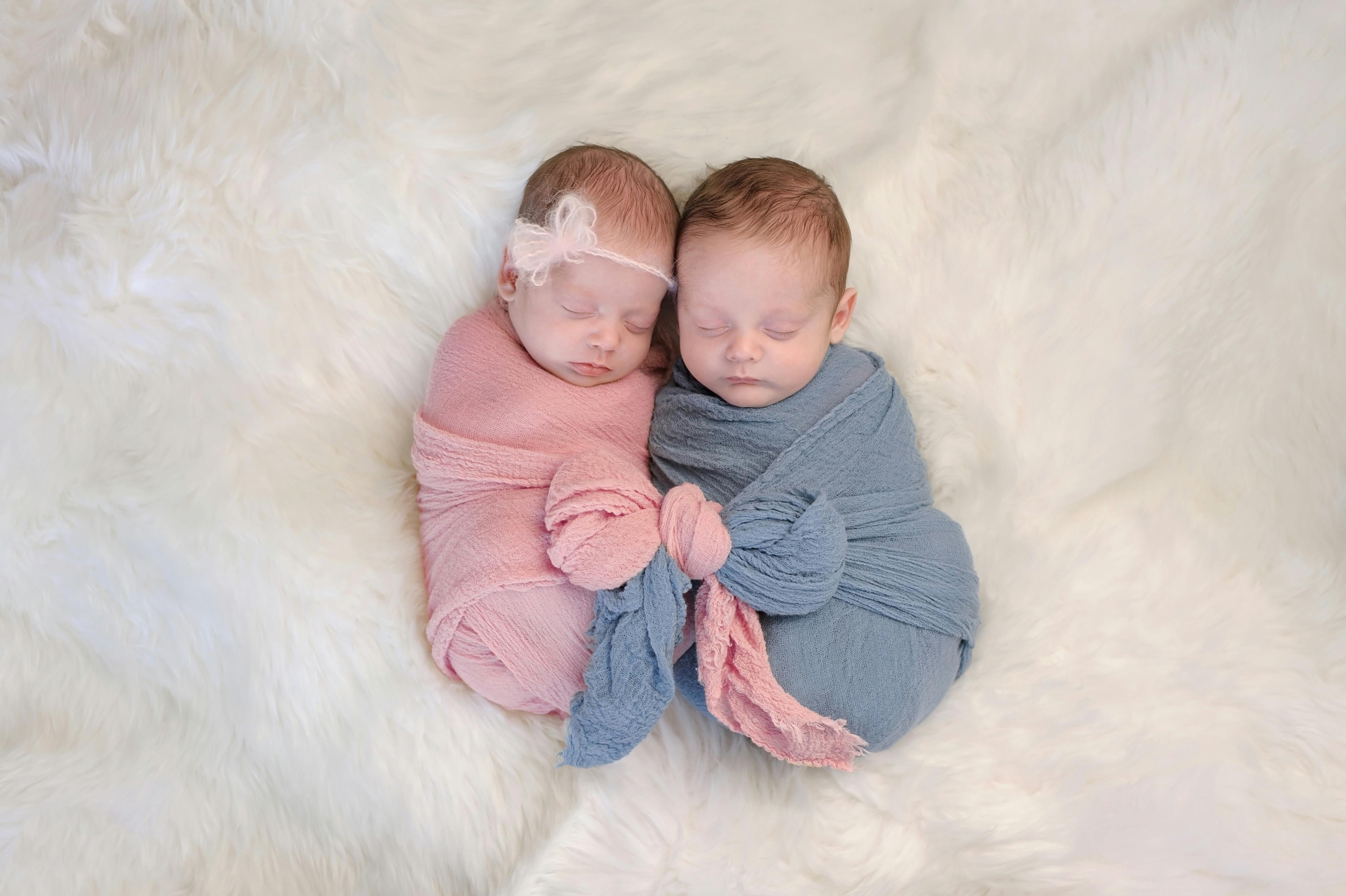 33 perfectly-matched twin baby names (and their meanings!) | Baby Names